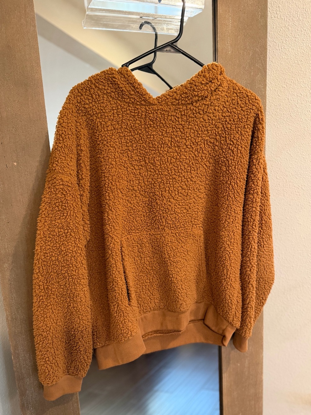 American Eagle Outfitters Plush Sherpa Hoodie - Rust brown